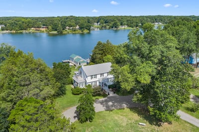 792 King Carter Drive, Irvington, VA
