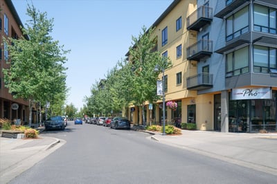 Only a 2 block walk to local popular restaurants, shops, a gym, and Eugene s favorite luxury spa located at Crescent Village.