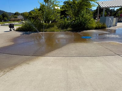 Splash-pad for cooling off.