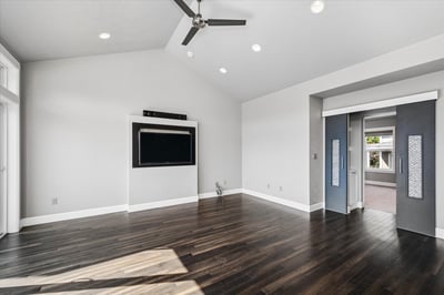 Direct access to primary suite.