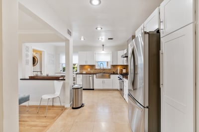 6115 Van Noord Avenue, Valley Glen, CA