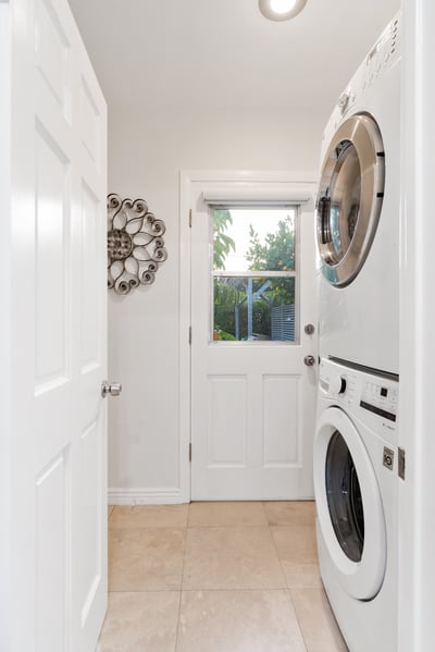 6115 Van Noord Avenue, Valley Glen, CA