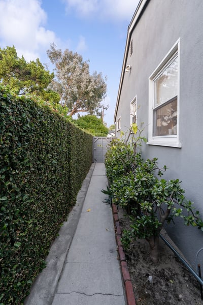 6115 Van Noord Avenue, Valley Glen, CA