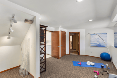 8618 NE 143rd Street, Kirkland, WA
