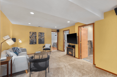 8618 NE 143rd Street, Kirkland, WA