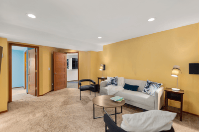 8618 NE 143rd Street, Kirkland, WA
