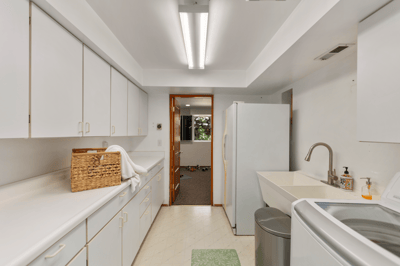 8618 NE 143rd Street, Kirkland, WA