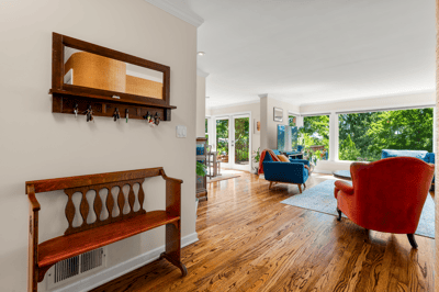 6626 57th Ave NE, Seattle, WA