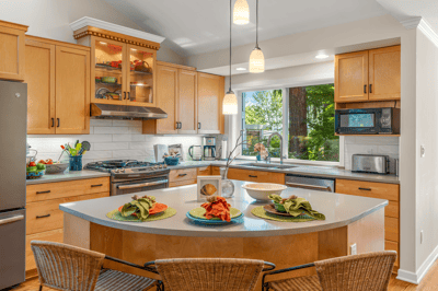 6626 57th Ave NE, Seattle, WA