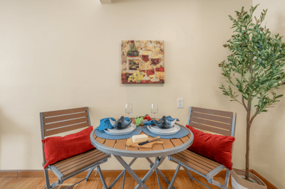 7025 25TH Ave. NE, Seattle, WA