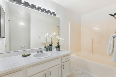 23824 66th Ave South, L104, Kent, WA