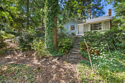 9525 7th Ave NW, Seattle, WA