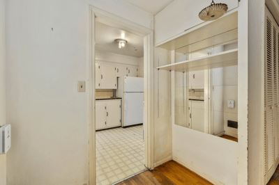 9525 7th Ave NW, Seattle, WA