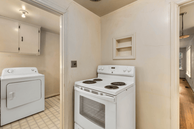 9525 7th Ave NW, Seattle, WA