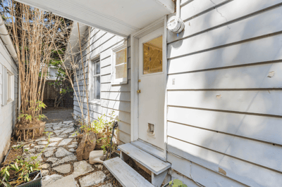 9525 7th Ave NW, Seattle, WA