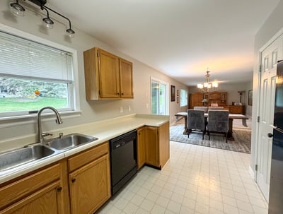 Kitchen to Dining -Family