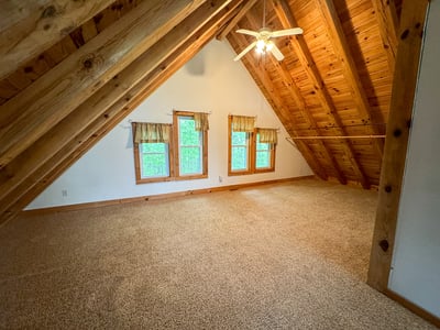 Huge 2nd Floor Loft Primary Suite