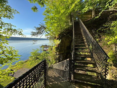 86 Steps to the Waterfront
