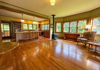 Family-Dining to Kitchen