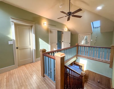 2nd Floor Landing