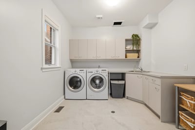 93 Hillview Rd, Aurora, ON