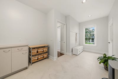 93 Hillview Rd, Aurora, ON