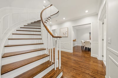 93 Hillview Rd, Aurora, ON