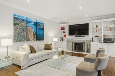 93 Hillview Rd, Aurora, ON