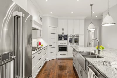 93 Hillview Rd, Aurora, ON