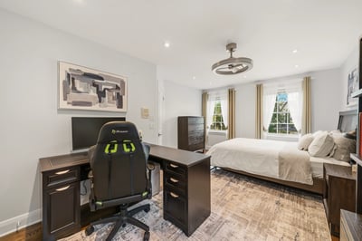 93 Hillview Rd, Aurora, ON