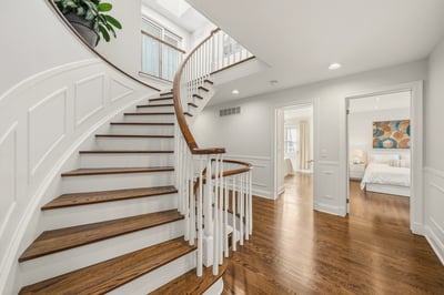 93 Hillview Rd, Aurora, ON