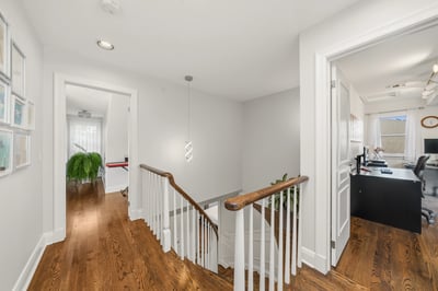 93 Hillview Rd, Aurora, ON