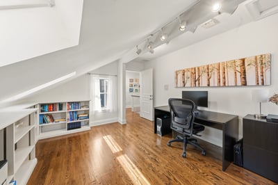 93 Hillview Rd, Aurora, ON
