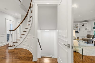 93 Hillview Rd, Aurora, ON