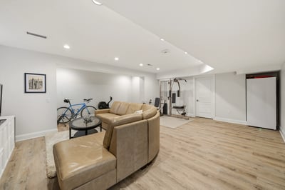93 Hillview Rd, Aurora, ON