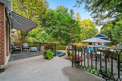 93 Hillview Rd, Aurora, ON