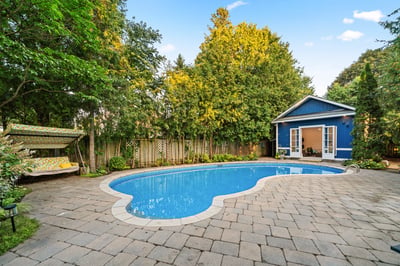 93 Hillview Rd, Aurora, ON