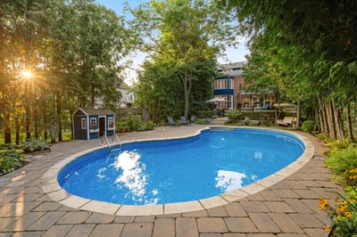 93 Hillview Rd, Aurora, ON