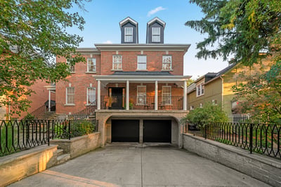93 Hillview Rd, Aurora, ON