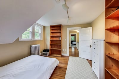 5809 Grosvenor Lane, Bethesda, MD