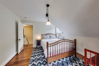 5809 Grosvenor Lane, Bethesda, MD