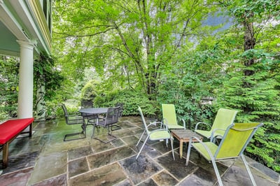 Surrounded by Nature - What a Peaceful Place!