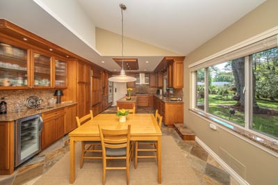 19415 Riverside Drive, Beverly Hills, MI