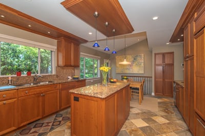 19415 Riverside Drive, Beverly Hills, MI