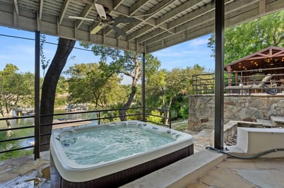 15747 Booth Circle, Volente, TX