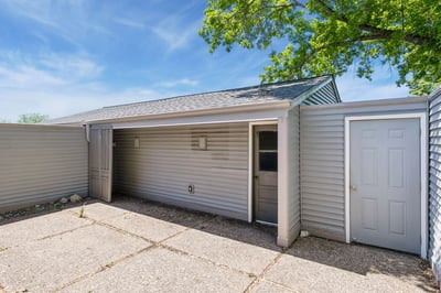 2666 Mackubin St, Roseville, MN