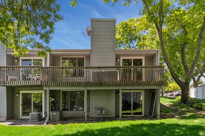 2666 Mackubin St, Roseville, MN