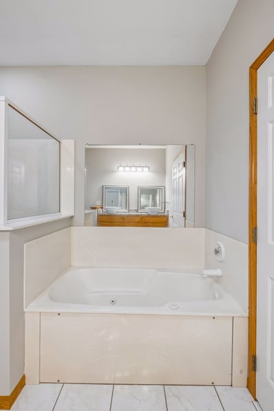 4020 Kindred Way, Lake Elmo, MN