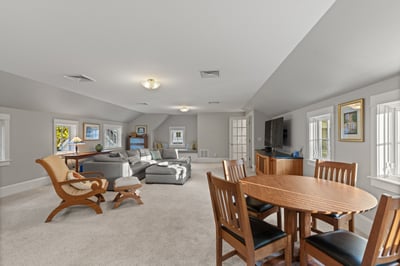 24 Wisteria Drive, Dover, NH