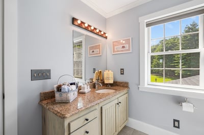 3 Ross Road, Rollinsford, NH